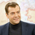 Медведев поддержал рост тарифов РЖД